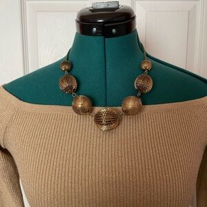 1960’s gold mesh ball necklace green leather cord vintage